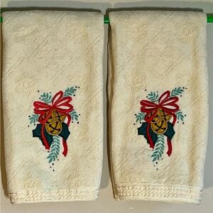 Pair Christmas Hand Towels Soft Holly Bells Bows‎